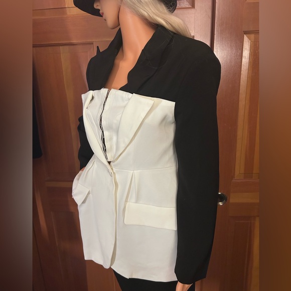 Notch Long Sleeve Straight Blazer - Picture 15 of 16